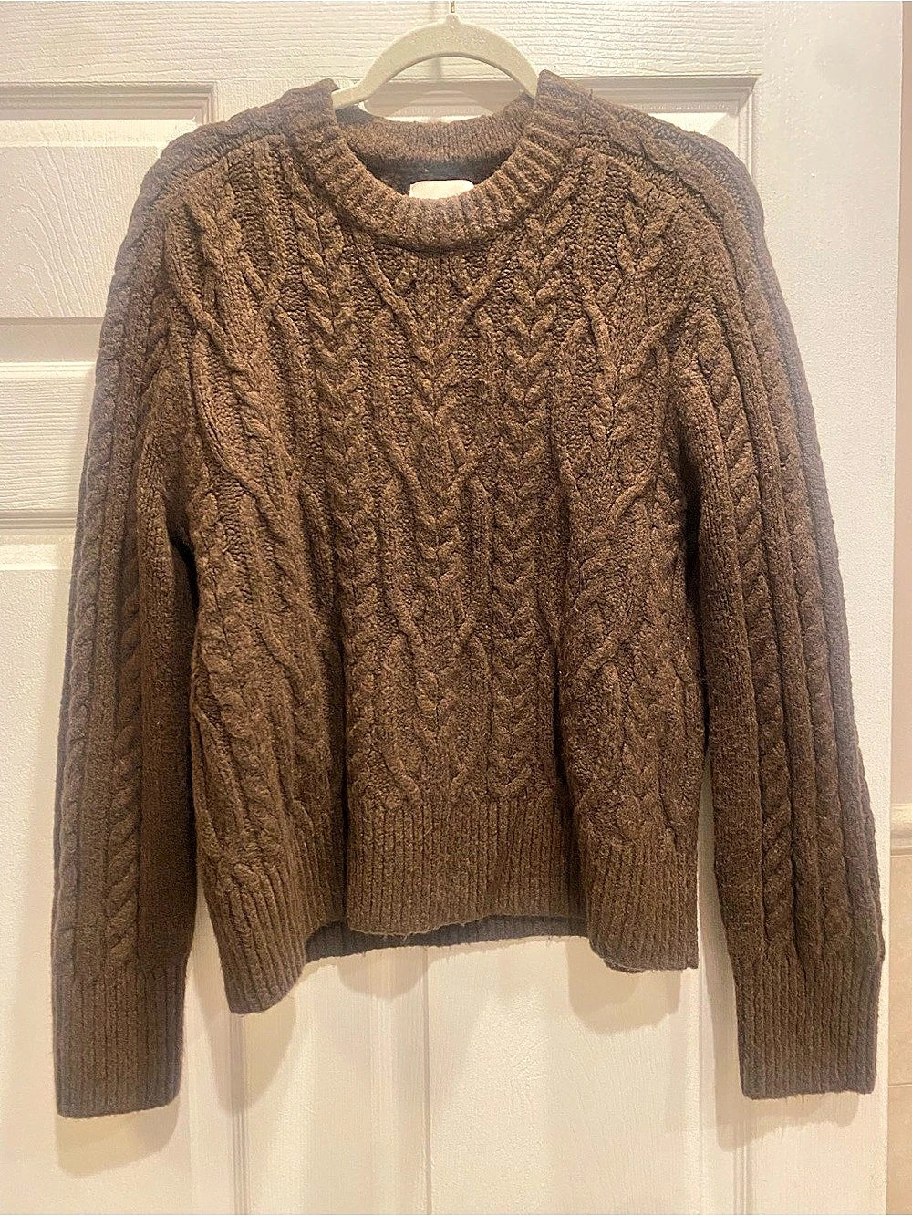 Abercrombie & Fitch Madeline Cable Knit crew Sweater